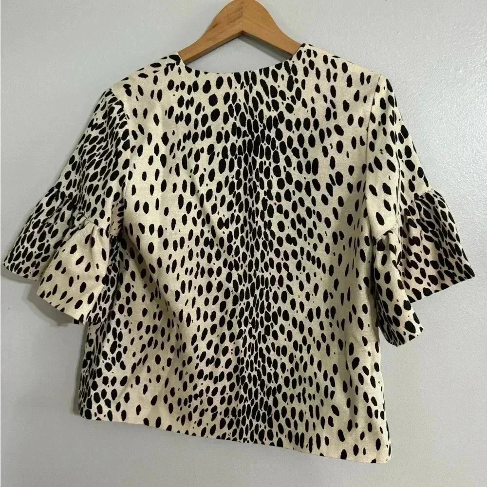 Stylish Black and White Women's Top - Picture 3 of 9